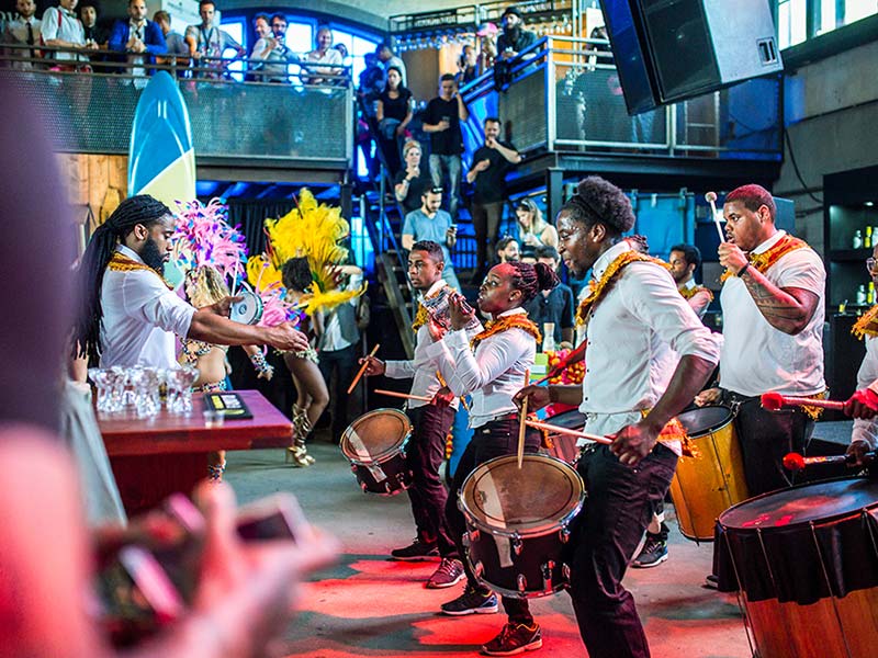 Een goedkope brassband huren. Maar wél de beste van allemaal